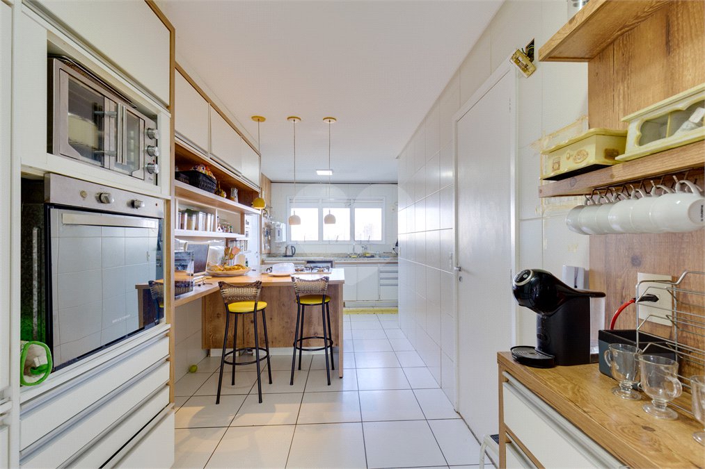 Apartamento à venda com 4 suítes em Jardim Marajoara, São Paulo, SP