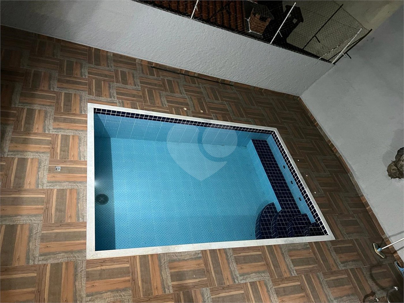Casa à venda com 4 quartos, sendo 2 suítes,  no Centro, Serra Negra, SP