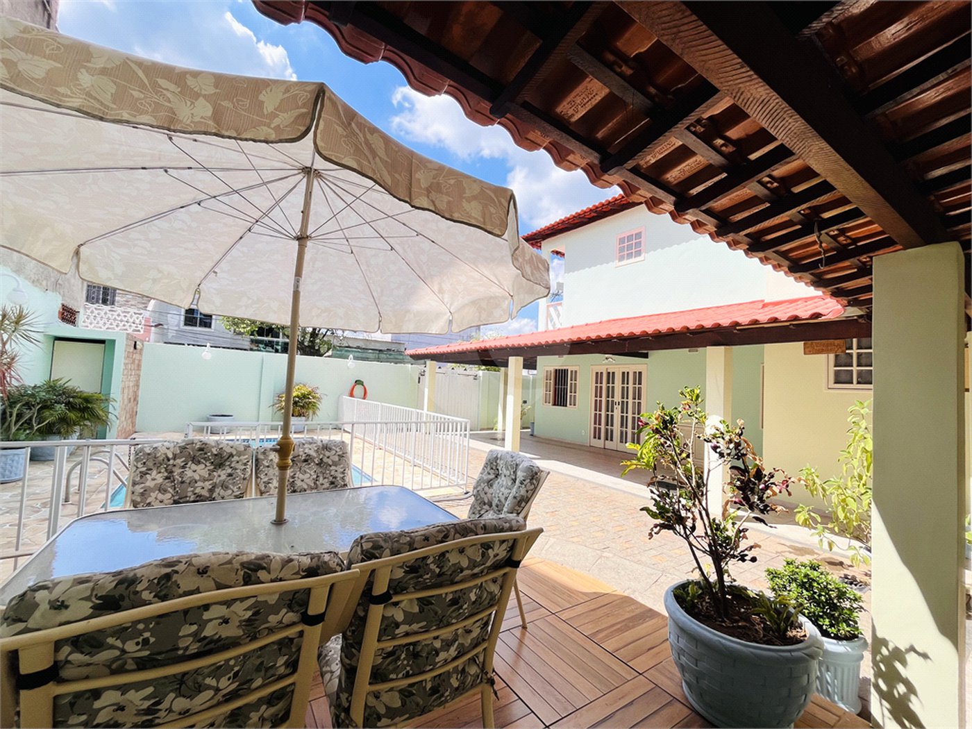 Casa à venda com 3 quartos, sendo 1 suíte, em Campo Grande, Rio de Janeiro, RJ
