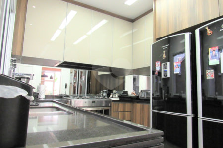 Casa à venda com 4 suítes no condomínio Dolce Villa, São Paulo - SP