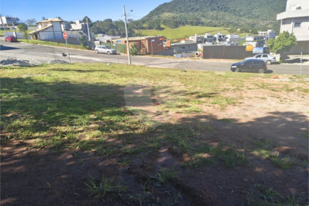 OPORTUNIDADE IMPERDIVÉL NO CONDOMÍNIO GREENFIELD EM ATIBAIA!