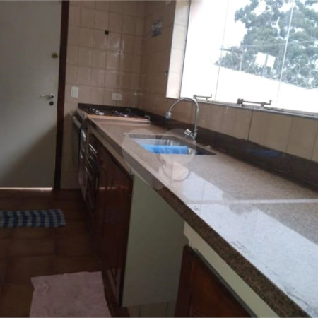Sobrado à venda com 3 quartos, sendo 1 suíte,  em Jardim Pinheiros, São Paulo, SP