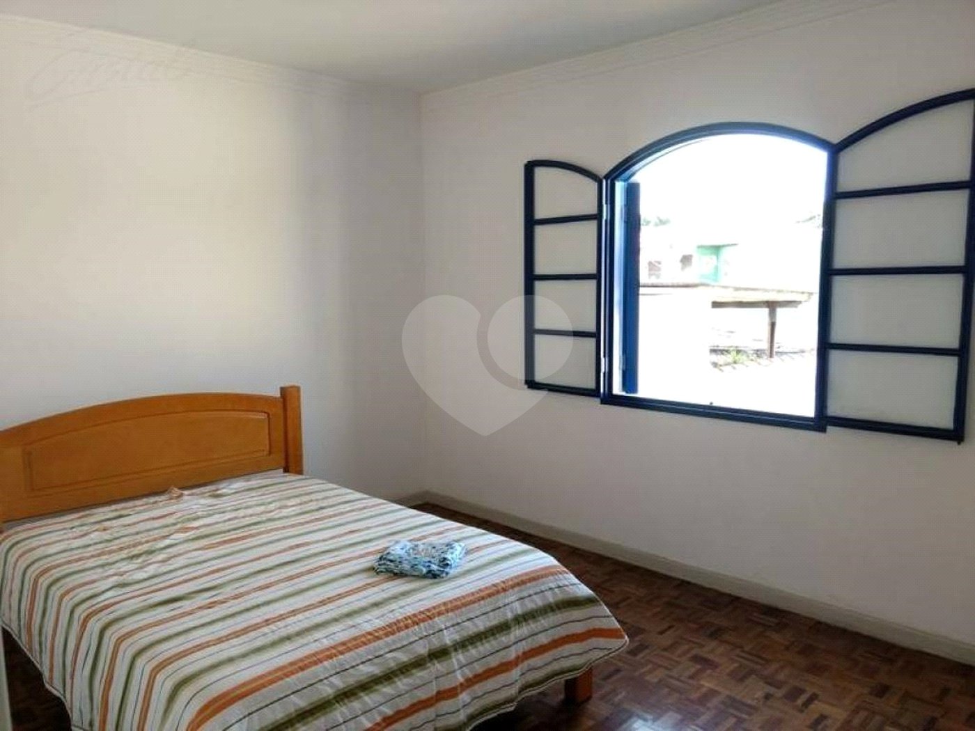 Casa à venda com 3 quartos, sendo 1 suíte,  em Jardim Rosa Maria, São Paulo, SP
