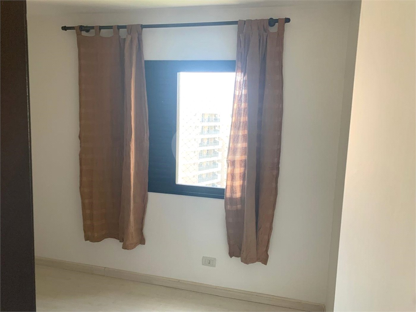 Apartamento à venda com 3 quartos, sendo 1 suíte,  em Vila Andrade, São Paulo, SP