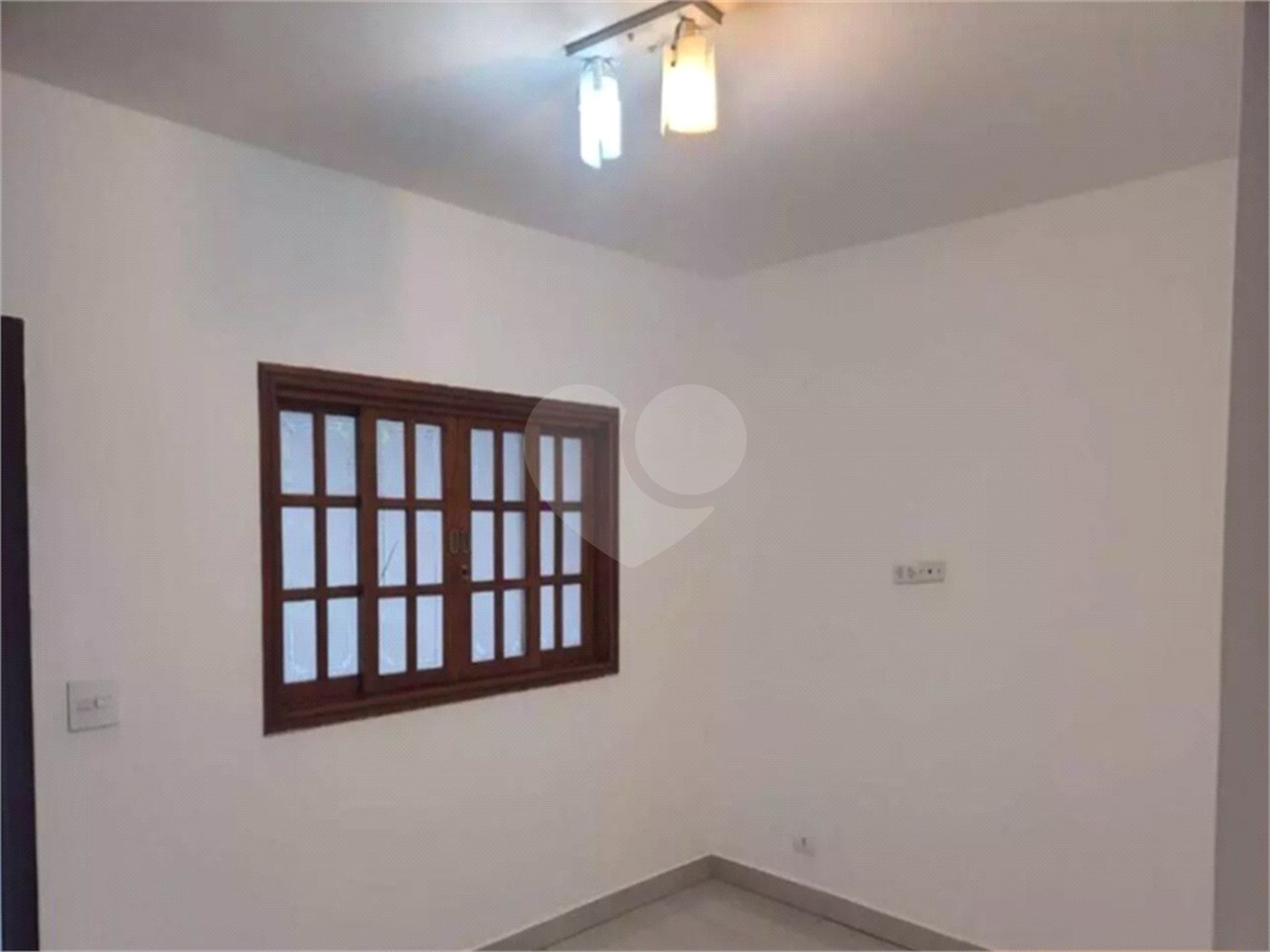 Casa à venda com 2 quartos, sendo 1 suíte, em Vila Leis, Itu, SP