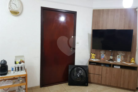 Sobrado à venda com 2 quartos, sendo 1 suíte, em Chácara Jafet, Mogi das Cruzes, SP