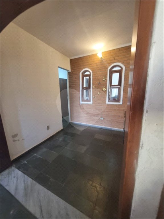 Casa à venda com 3 quartos, sendo 1 suíte, no Centro, Vinhedo, SP