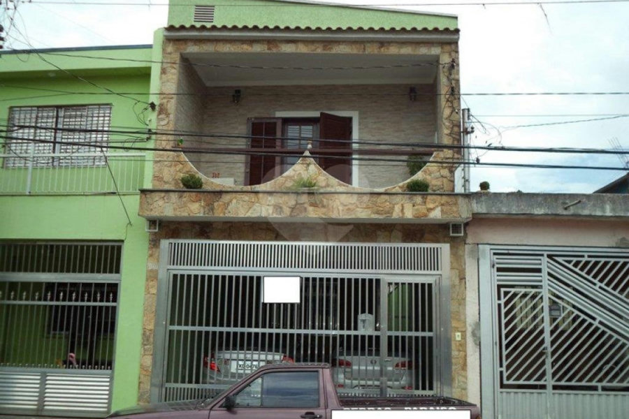 Sobrado à venda com 4 quartos, sendo 1 suíte,  em Parque Edu Chaves, São Paulo, SP