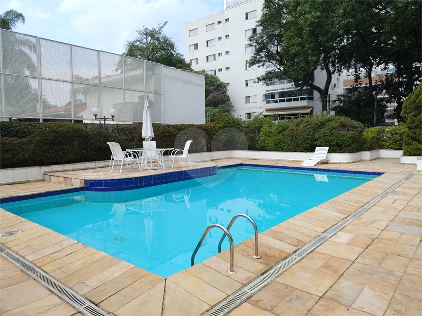 Apartamento à venda com 4 quartos, sendo 1 suíte,  em Brooklin Paulista, São Paulo, SP