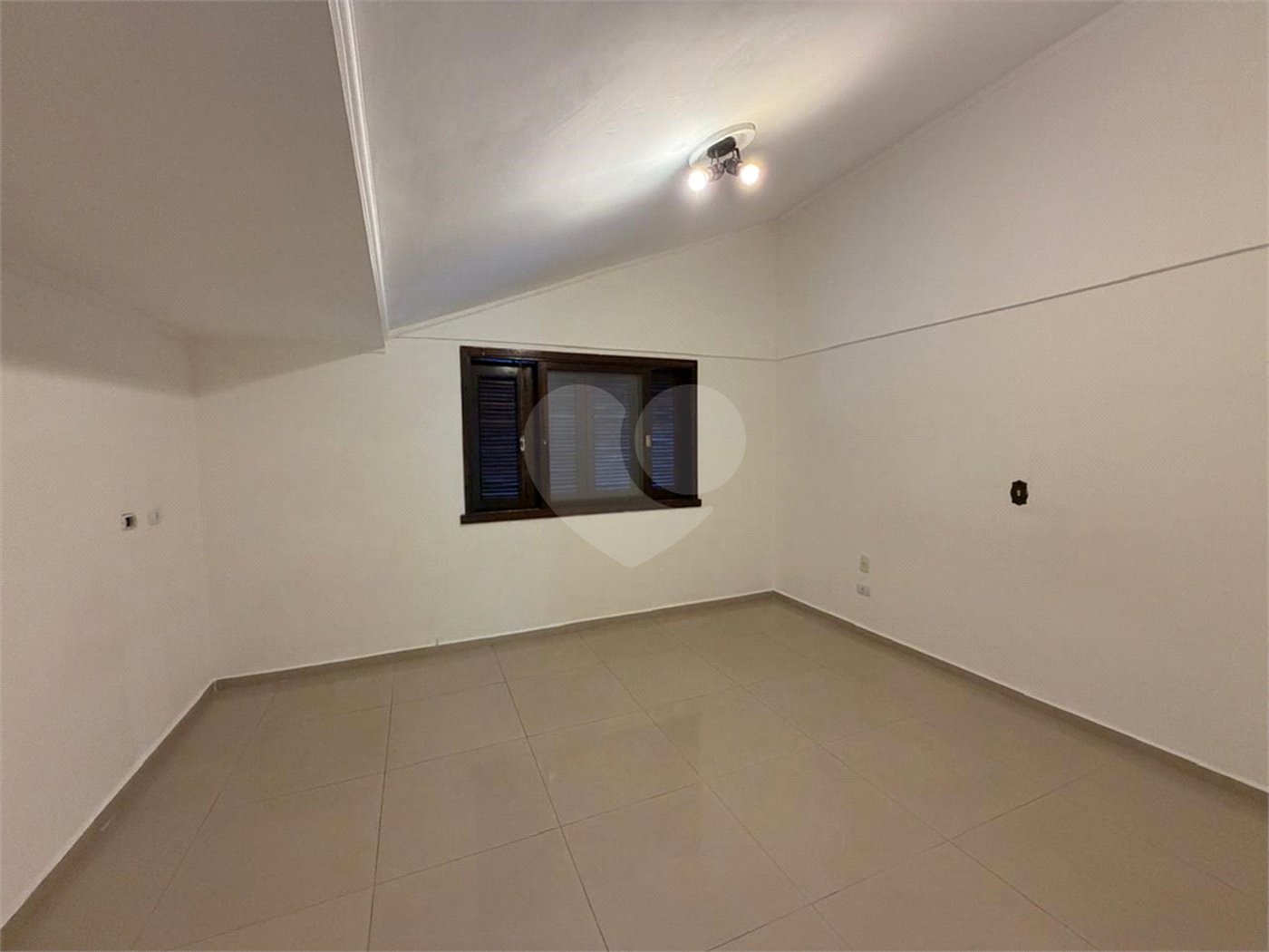 Casa à venda com 3 suítes em Jardim Franca, São Paulo, SP