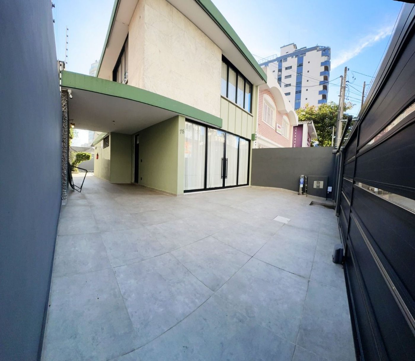 Casa com 3 dormitórios para alugar, 170 m² por R$ 13.740,00/mês - Gonzaga - Santos/SP