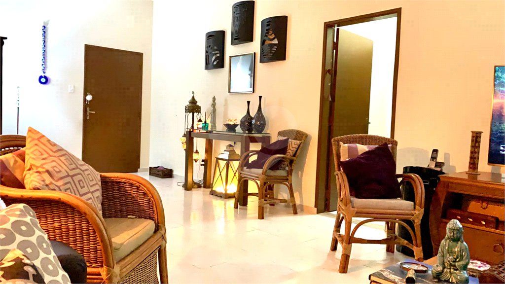 Apartamento à venda com 3 quartos, sendo 1 suíte, em Higienópolis, São Paulo, SP