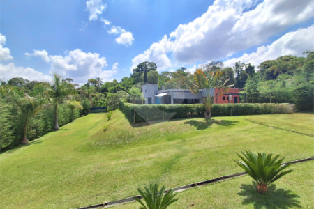 Terreno à venda com 3 quartos, sendo 1 suíte, no condomínio Portal Ouro Verde, Atibaia - SP