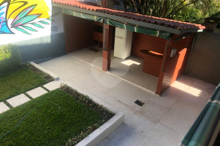 Casa de Vila à venda com 4 quartos, sendo 2 suítes, em Jardim dos Estados, São Paulo, SP