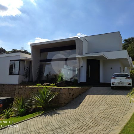 Casa à venda com 3 suítes no condomínio Jardim Primavera, Louveira - SP