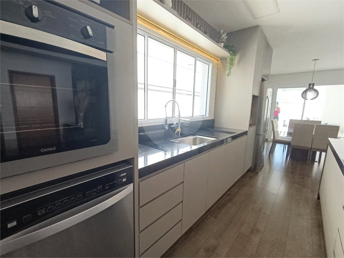 Casa à venda com 4 quartos, sendo 2 suítes, no condomínio Jardim Reserva Bom Viver de Indaiatuba, Indaiatuba - SP