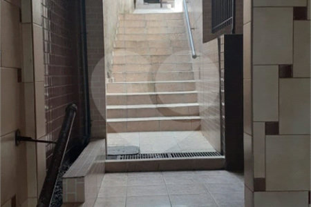 Sobrado à venda com 11 quartos em Vila Firmiano Pinto, São Paulo, SP