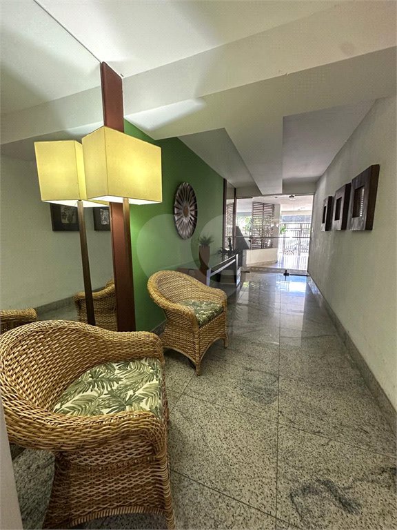 Apartamento à venda com 3 quartos, sendo 1 suíte, em Passagem, Cabo Frio, RJ