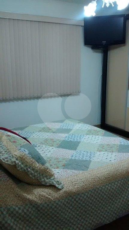 Casa à venda com 3 quartos, sendo 1 suíte, no condomínio Travessa Soldado Oscar Ribeiro Sampaio,8, São Paulo - SP