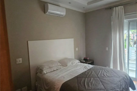 Sobrado à venda com 4 quartos, sendo 2 suítes, em Brooklin Paulista, São Paulo, SP