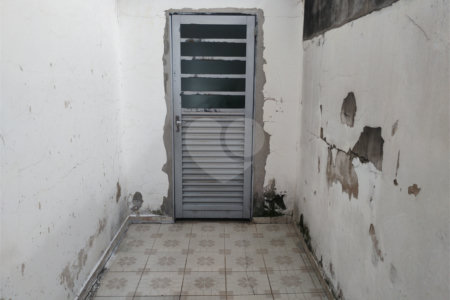 Sobrado à venda com 3 quartos, sendo 1 suíte,  em Vila Nivi, São Paulo, SP