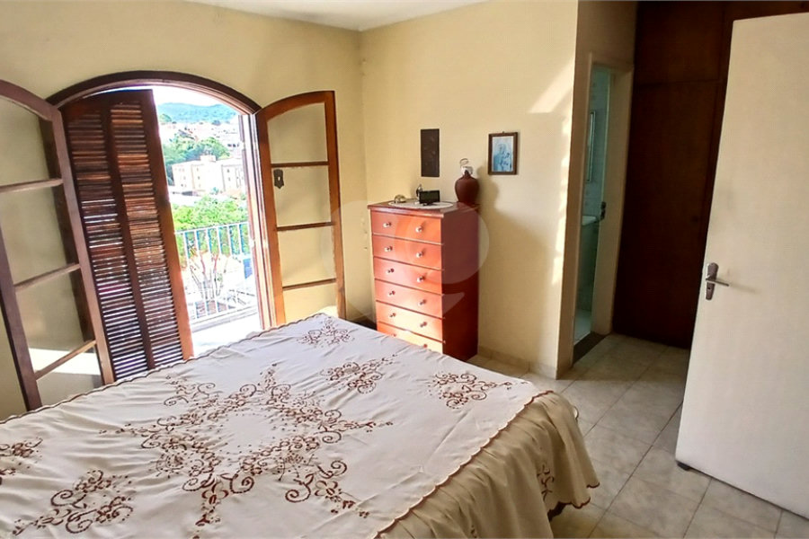 Sobrado à venda com 3 quartos, sendo 1 suíte, em Vila Nova Mazzei, São Paulo, SP