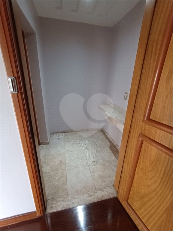 Apartamento à venda ou para alugar com 4 quartos, sendo 1 suíte,  em Vila Andrade, São Paulo, SP