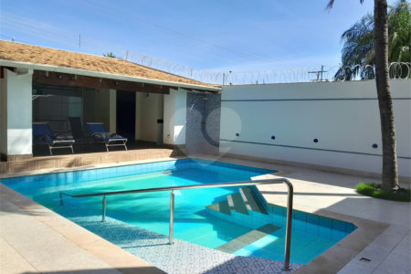 Casa à venda com 4 quartos, sendo 3 suítes, em Boa Esperança, Cuiabá, MT