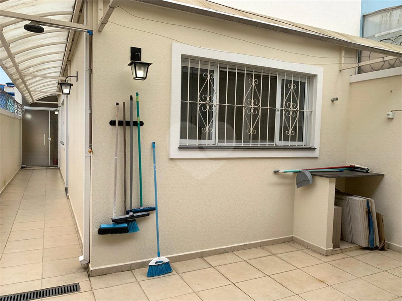 Sobrado à venda com 4 quartos, sendo 1 suíte, em Vila Campo Grande, São Paulo, SP