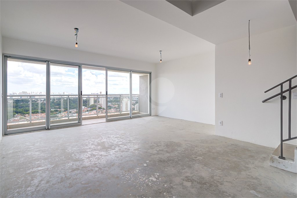 Duplex à venda com 2 suítes em Granja Julieta, São Paulo, SP