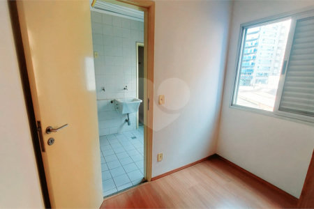 Apartamento à venda com 3 quartos, sendo 1 suíte, em Vila Olímpia, São Paulo, SP