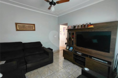 Sobrado à venda com 4 quartos, sendo 1 suíte,  em Parque dos Lagos, Ribeirão Preto, SP