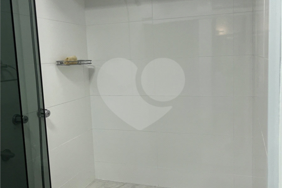 Apartamento à venda ou para alugar com 3 quartos, sendo 1 suíte, em Enseada, Guarujá, SP