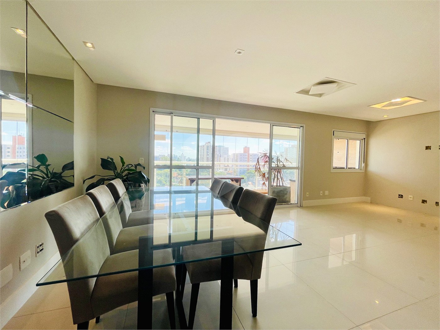 Apartamento à venda com 3 suítes em Baeta Neves, São Bernardo do Campo, SP
