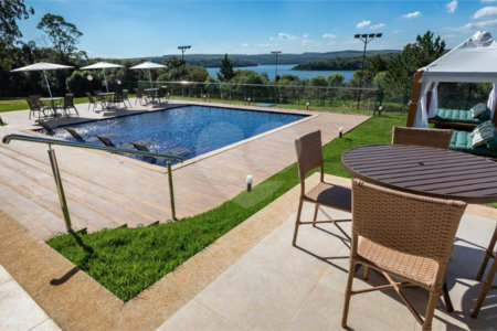 Terreno à venda no condomínio Le Portier Nautic Residence, Piedade - SP