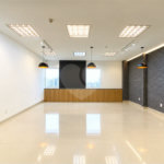 Sala Comercial com Renda no Domo Business – 56 m² Distribuídos em 2 Ambientes!
