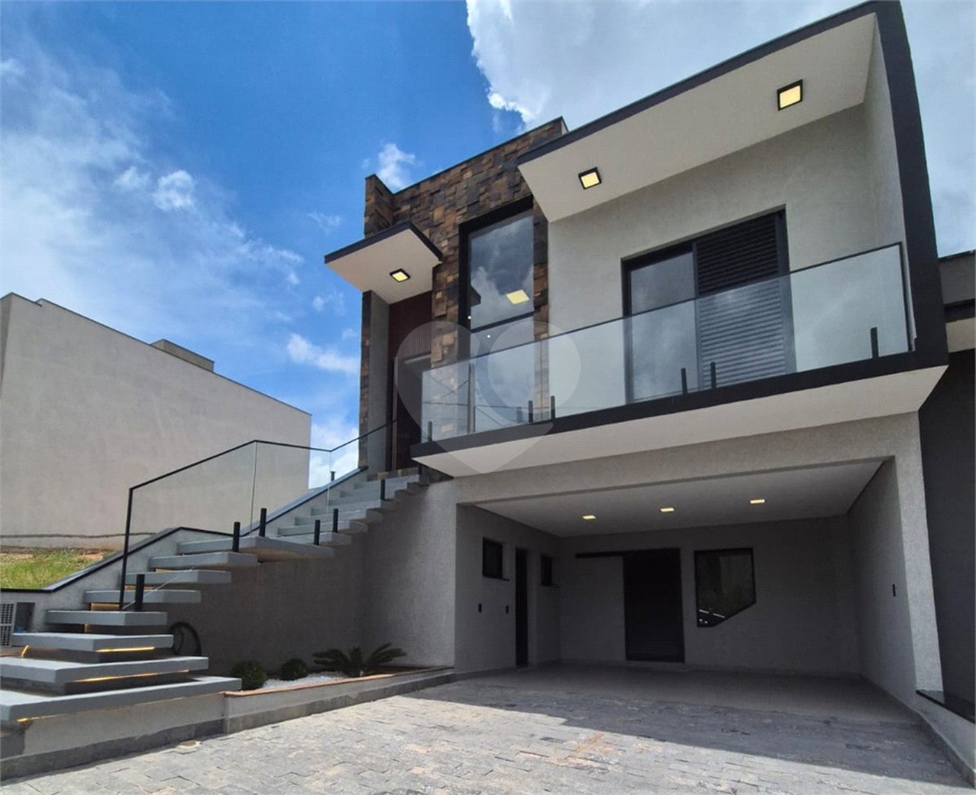 Casa à venda com 3 quartos, sendo 1 suíte,  no condomínio Horto Florestal Villagio, Sorocaba - SP