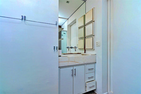 Apartamento à venda com 3 quartos, sendo 1 suíte, em Vila Olímpia, São Paulo, SP