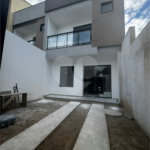 Casa à venda com 2 suítes no condomínio Residencial Camila, Rio de Janeiro - RJ