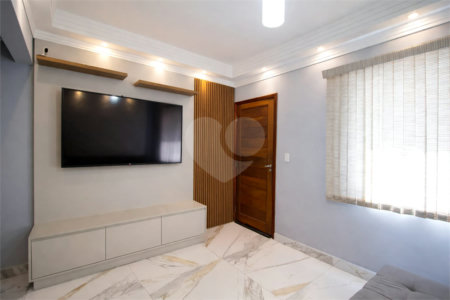 Casa à venda com 2 quartos no condomínio Karolyne, Votorantim - SP