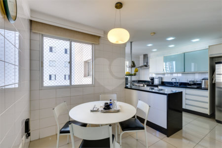 Apartamento à venda com 3 suítes em Alto da Boa Vista, São Paulo, SP