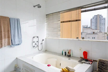 Cobertura à venda com 4 suítes em Vila Suzana, São Paulo, SP