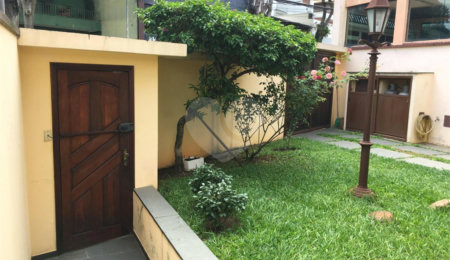 Casa à venda com 4 quartos, sendo 2 suítes,  em Vila Suzana, São Paulo, SP