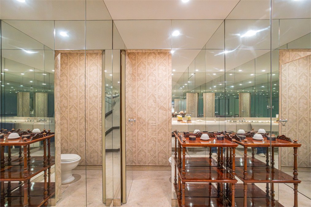 Apartamento à venda com 4 suítes em Jardim Paulistano, São Paulo, SP