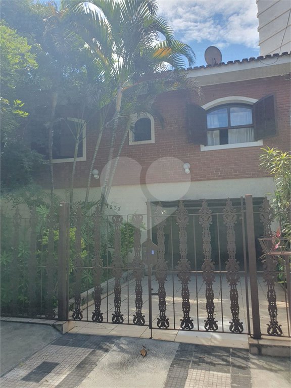 Sobrado à venda ou para alugar com 3 quartos, sendo 1 suíte, em Santana, São Paulo, SP