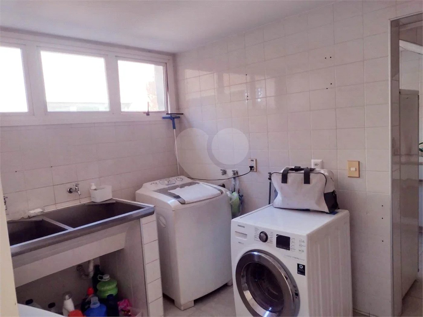Casa à venda com 5 quartos, sendo 4 suítes, no condomínio Malota, Jundiaí - SP