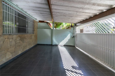 Sobrado à venda com 3 quartos, sendo 1 suíte,  em Cidade Monções, São Paulo, SP