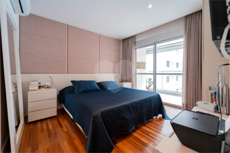Apartamento à venda com 3 suítes em Campo Belo, São Paulo, SP