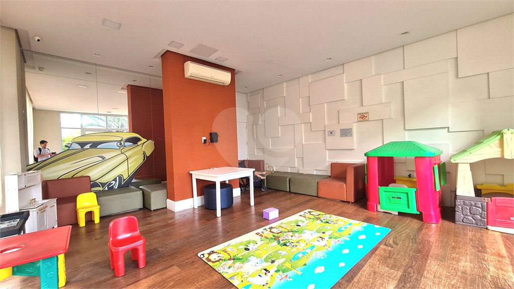 Apartamento à venda ou para alugar com 3 quartos, sendo 2 suítes, em Pinheiros, São Paulo, SP