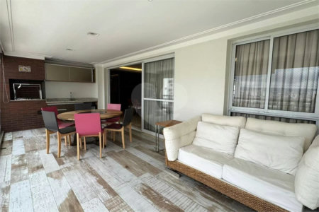 Apartamento à venda ou para alugar com 3 suítes em Água Branca, São Paulo, SP